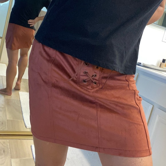 Rusty Red Suede skirt - Picture 3 of 3